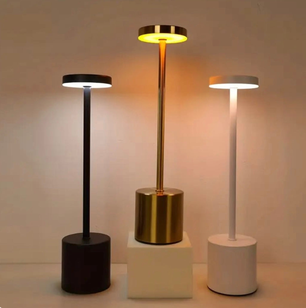 LÁMPARA DE MESA RECARGABLE NEGRA